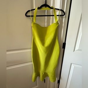 Halter body con dress